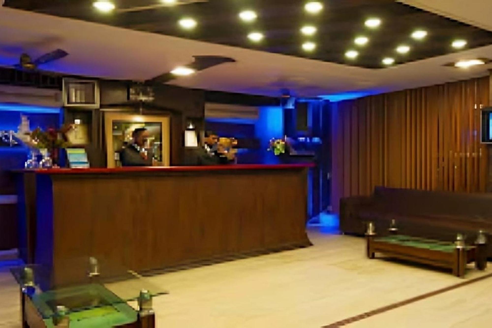 Hotel Vishal Residency, Mahipalpur Near Igi Delhi Airport 3*